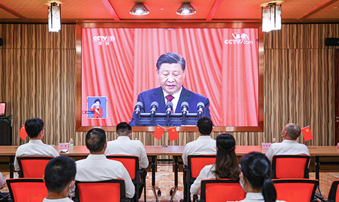 “勠力同心， 勇毅前行”  <br>全體黨員集中收看二十大開幕盛況